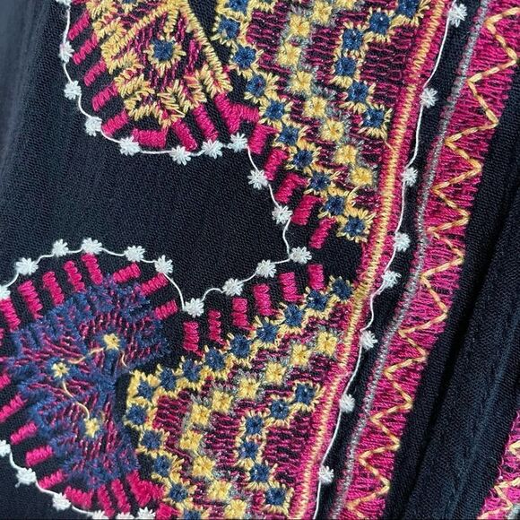 Skies are Blue Long Sleeve Embroidered Detail Blouse - Picture 5 of 12